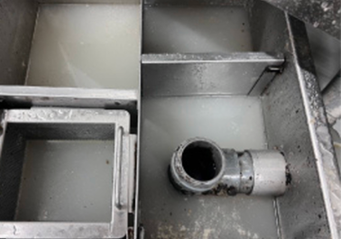 グリストラップ清掃作業